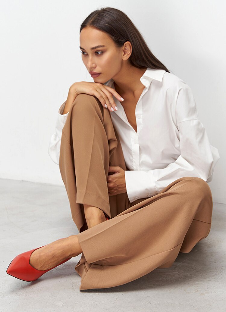 Elegantly Styled Pants for Everyday Wear