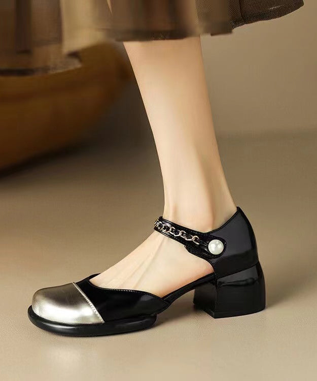 Well Tailored Sandals with a Graceful Silhouette