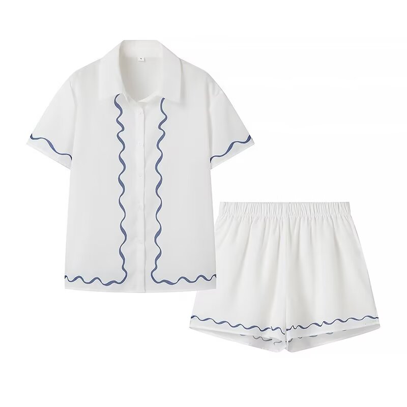 Beautifully Crafted Cardigan in a Classic Style