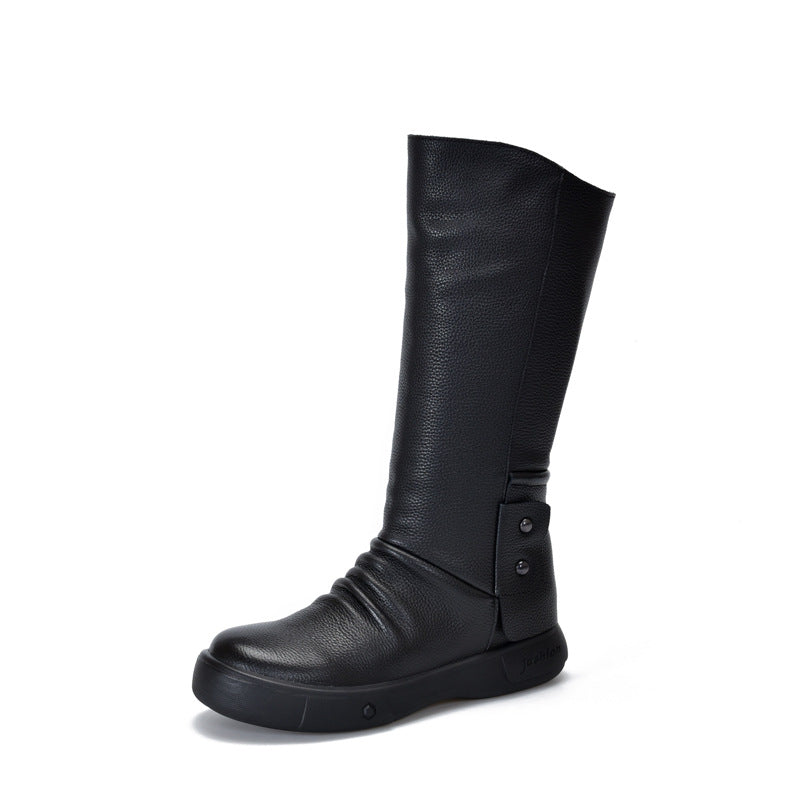 Well Tailored Boots with a Graceful Silhouette