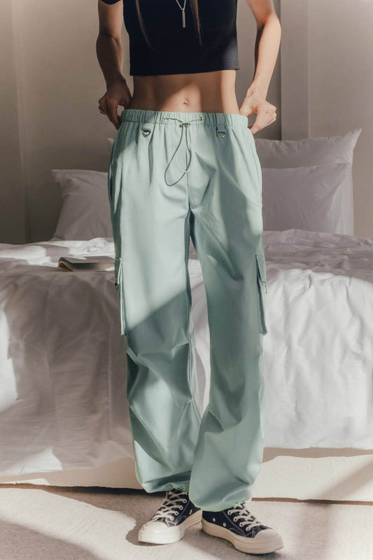 Well Tailored Pants with a Graceful Silhouette
