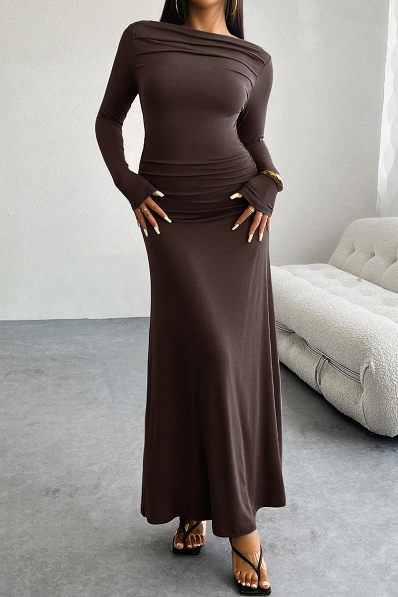 Beautifully Crafted Dress in a Classic Style