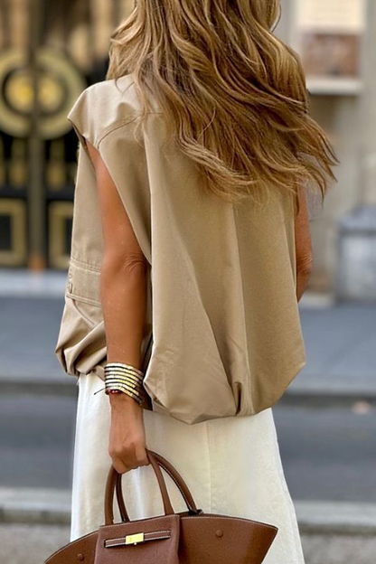 Effortlessly Elegant Coat with a Timeless Design