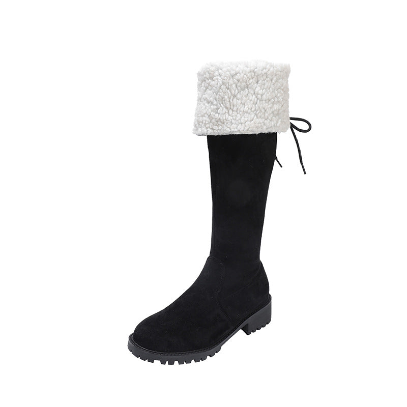 Effortlessly Elegant Boots with a Timeless Design