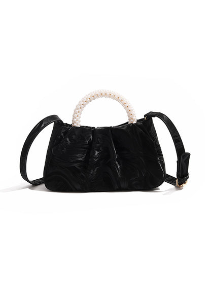 Well Tailored Bag with a Graceful Silhouette