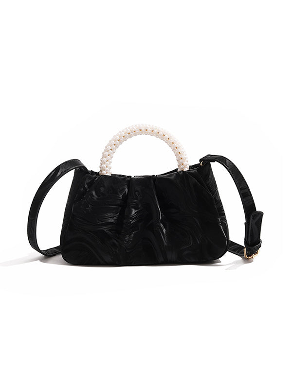 Well Tailored Bag with a Graceful Silhouette