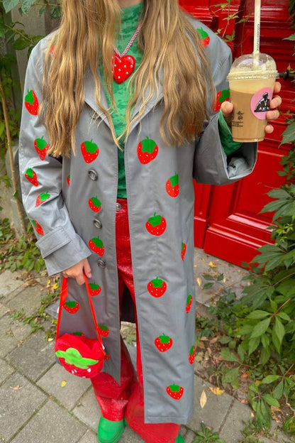 Beautifully Finished Coat in a Timeless Design