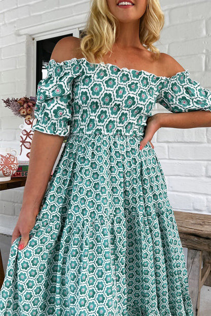 Gracefully Styled Dress for Any Occasion