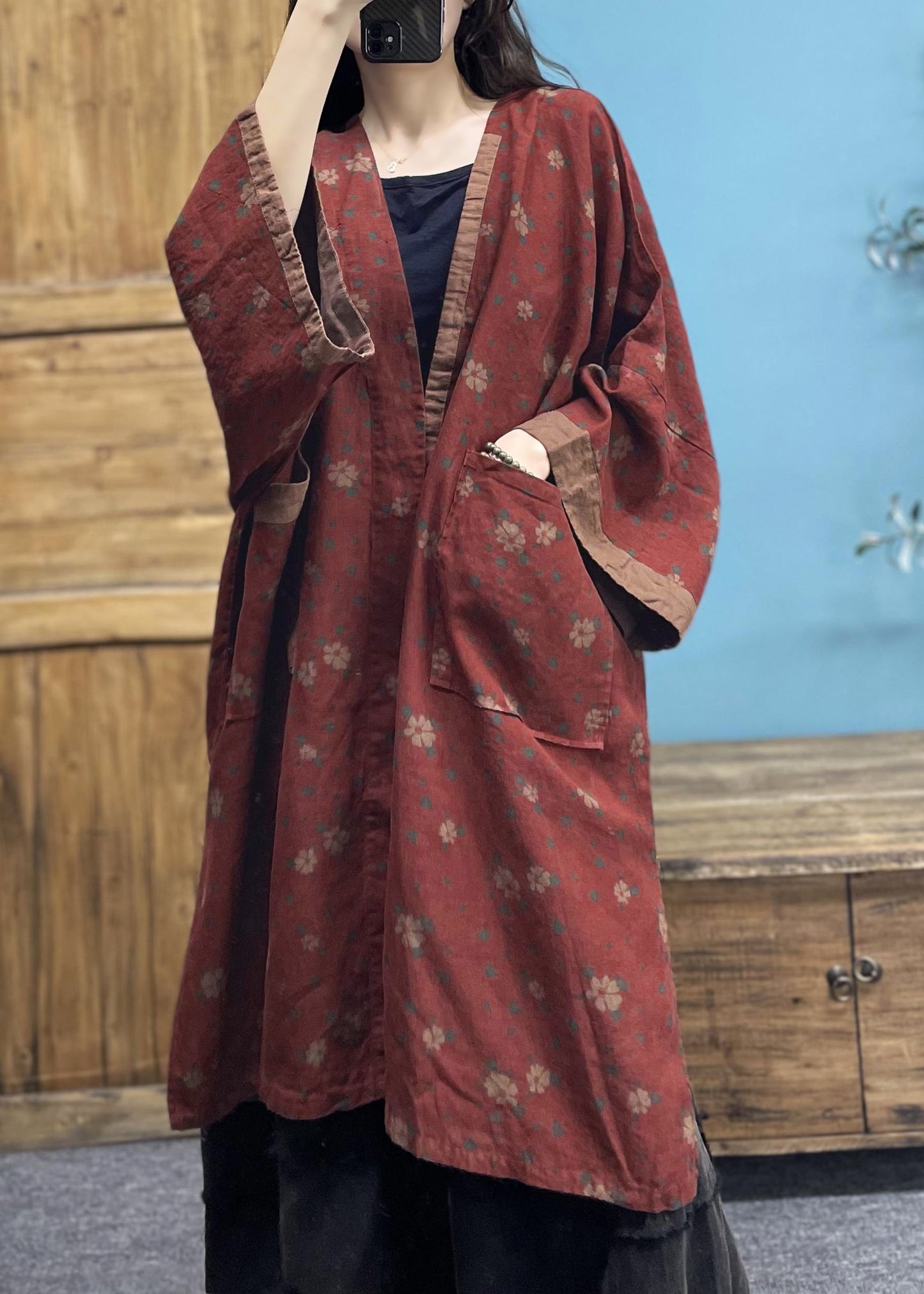Well Tailored Cardigan with a Graceful Silhouette