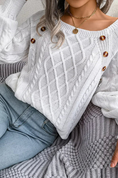 Well Tailored Sweater with a Graceful Silhouette