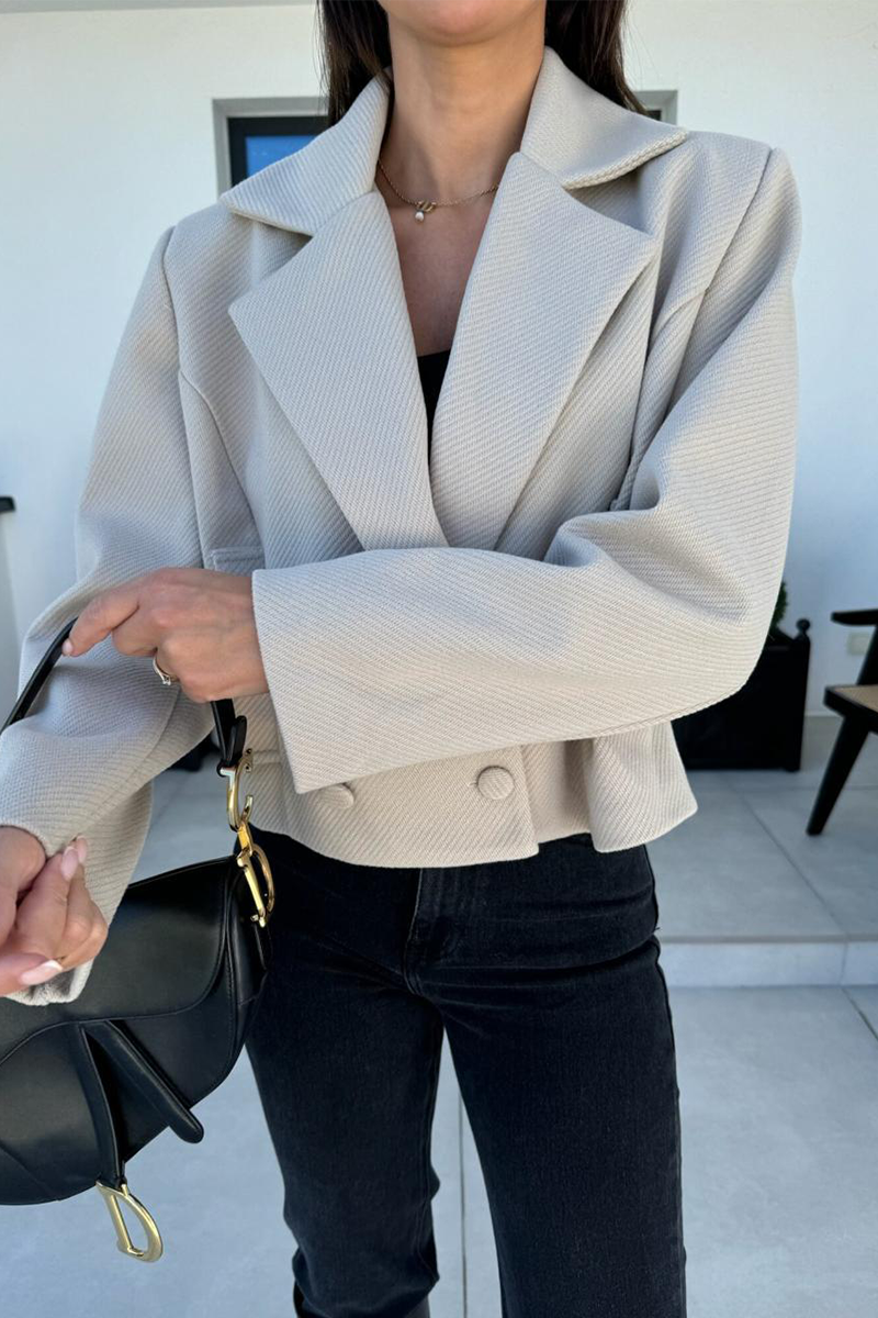Gracefully Styled Garment for Any Occasion