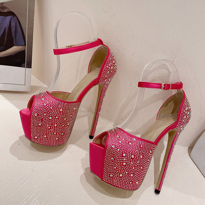 Polished Heels with an Effortless Classic Look