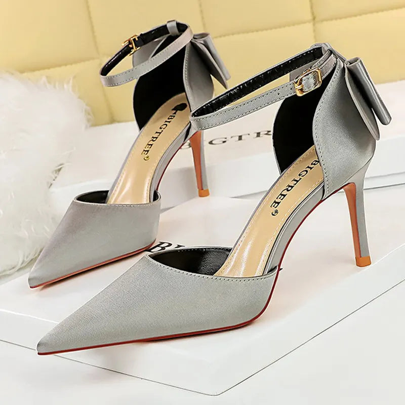 Beautifully Finished Heels in a Timeless Design