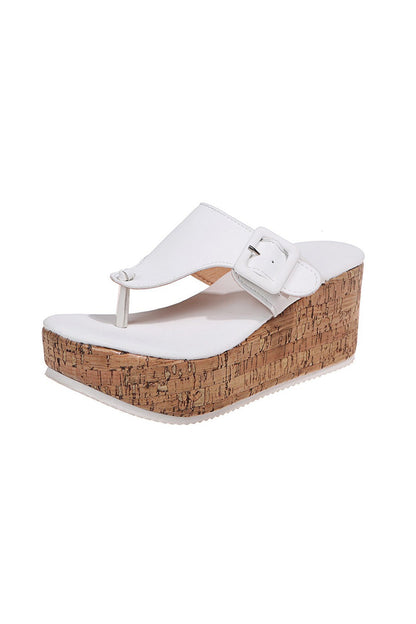 Effortlessly Elegant Sandals with a Timeless Design