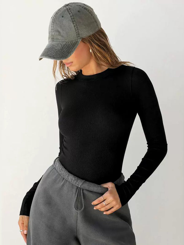 Effortlessly Elegant T-Shirt with a Timeless Design