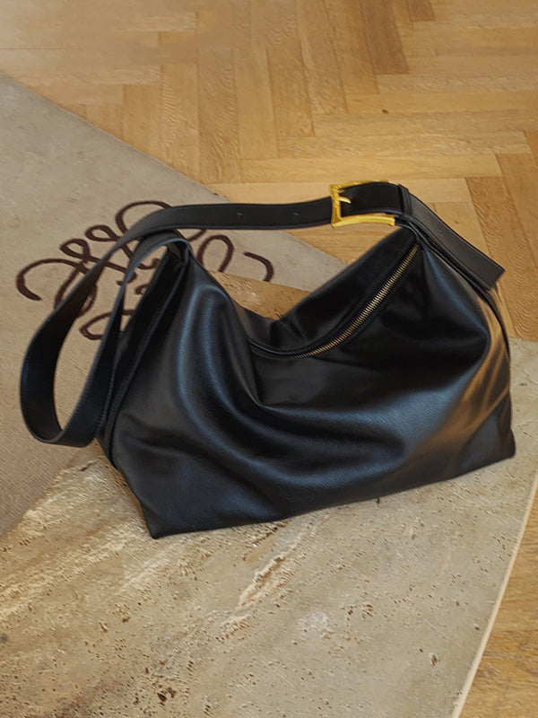 Polished Bag with an Effortless Classic Look