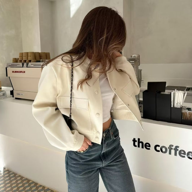 Polished Jacket with an Effortless Classic Look