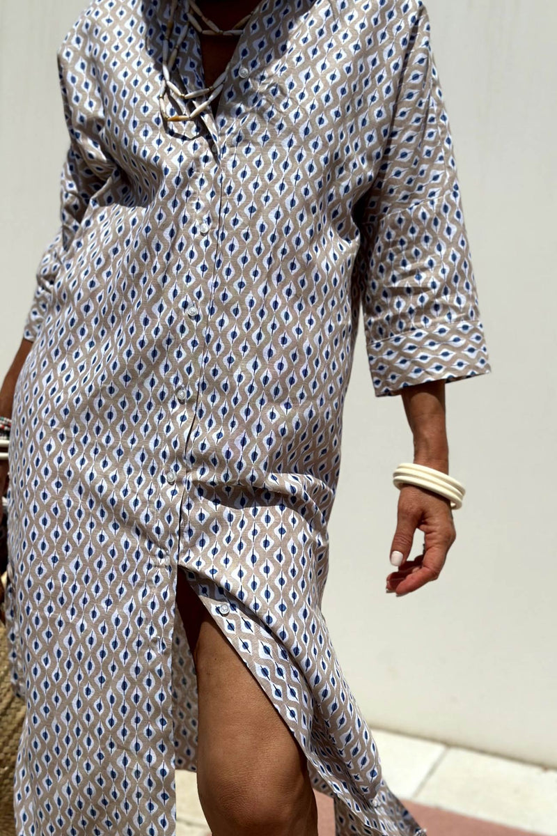 Gracefully Styled Dress for Any Occasion