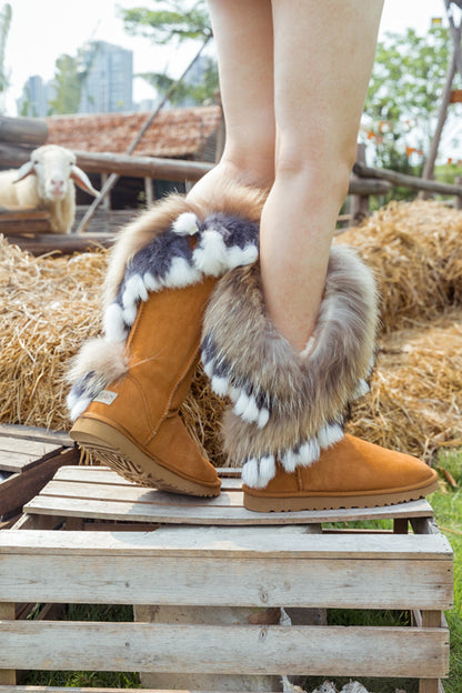 Well Tailored Boots with a Graceful Silhouette