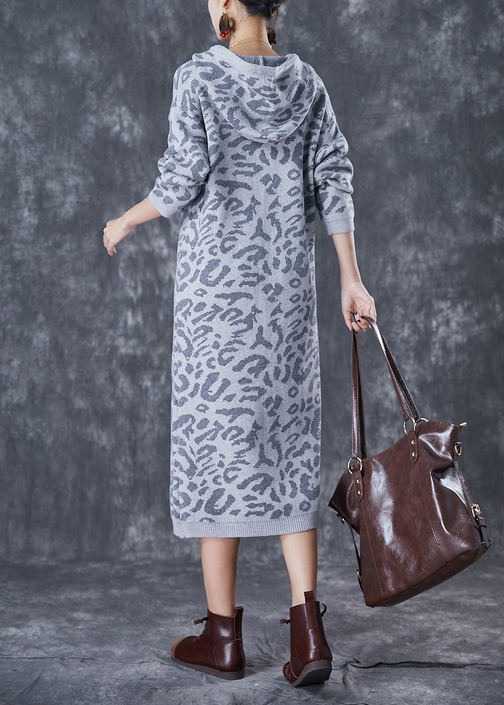 A Vintage Style Pullover with Delicate Timeless Details