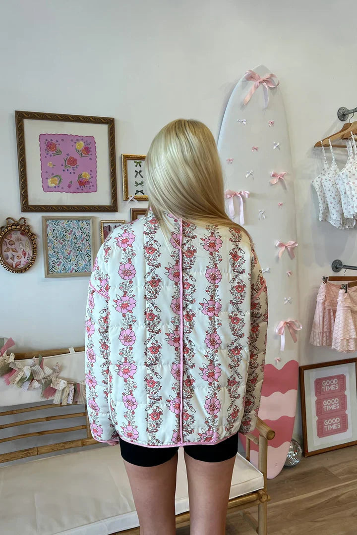 Gracefully Styled Jacket for Any Occasion