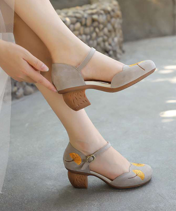 Beautifully Finished Heels in a Timeless Design