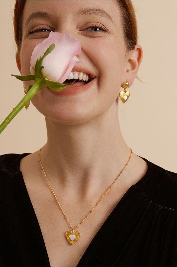 Effortlessly Elegant Garment with a Timeless Design