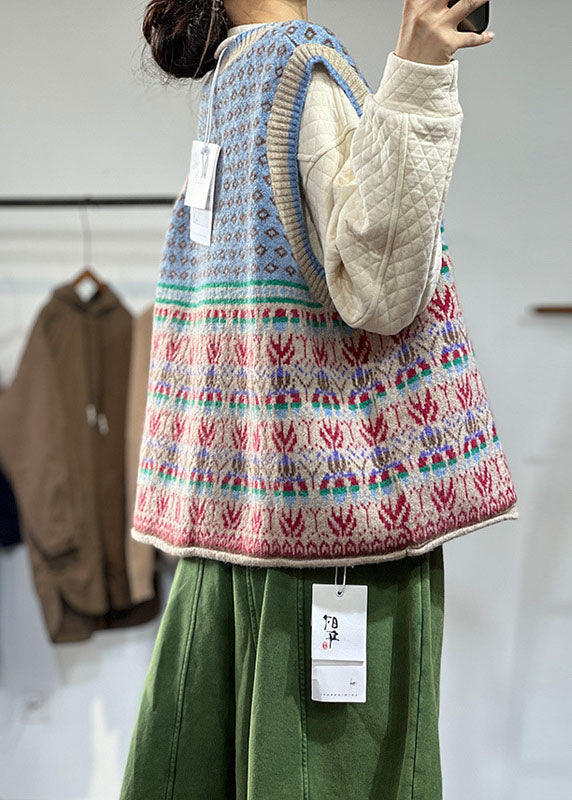 Effortlessly Elegant Top with a Timeless Design