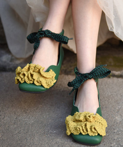 Effortlessly Elegant Shoes with a Timeless Design