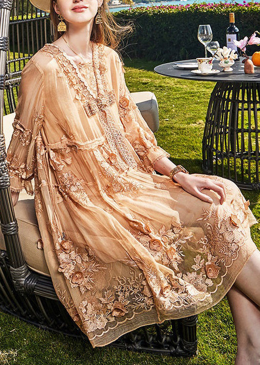 Beautifully Finished Dress in a Timeless Design