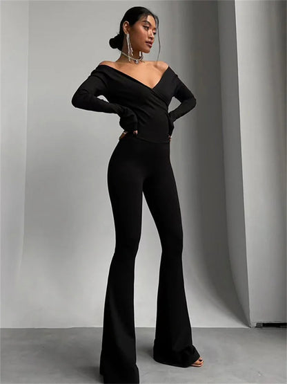 Elegantly Styled Trousers for Everyday Wear