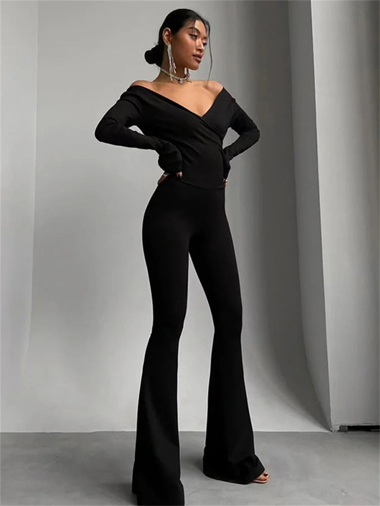 Elegantly Styled Trousers for Everyday Wear