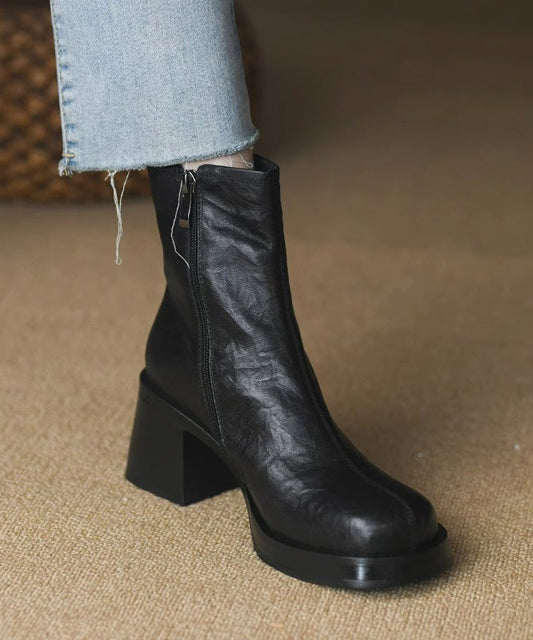 Well Tailored Boots with a Graceful Silhouette