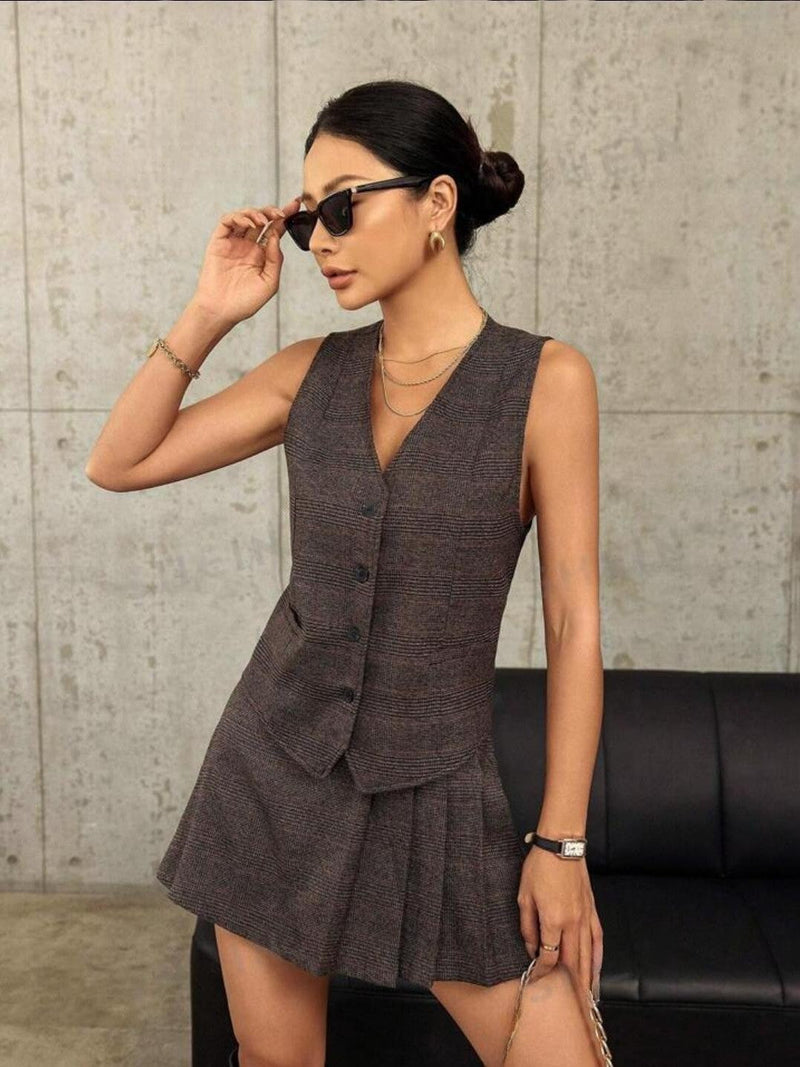 Well Tailored Coat with a Graceful Silhouette