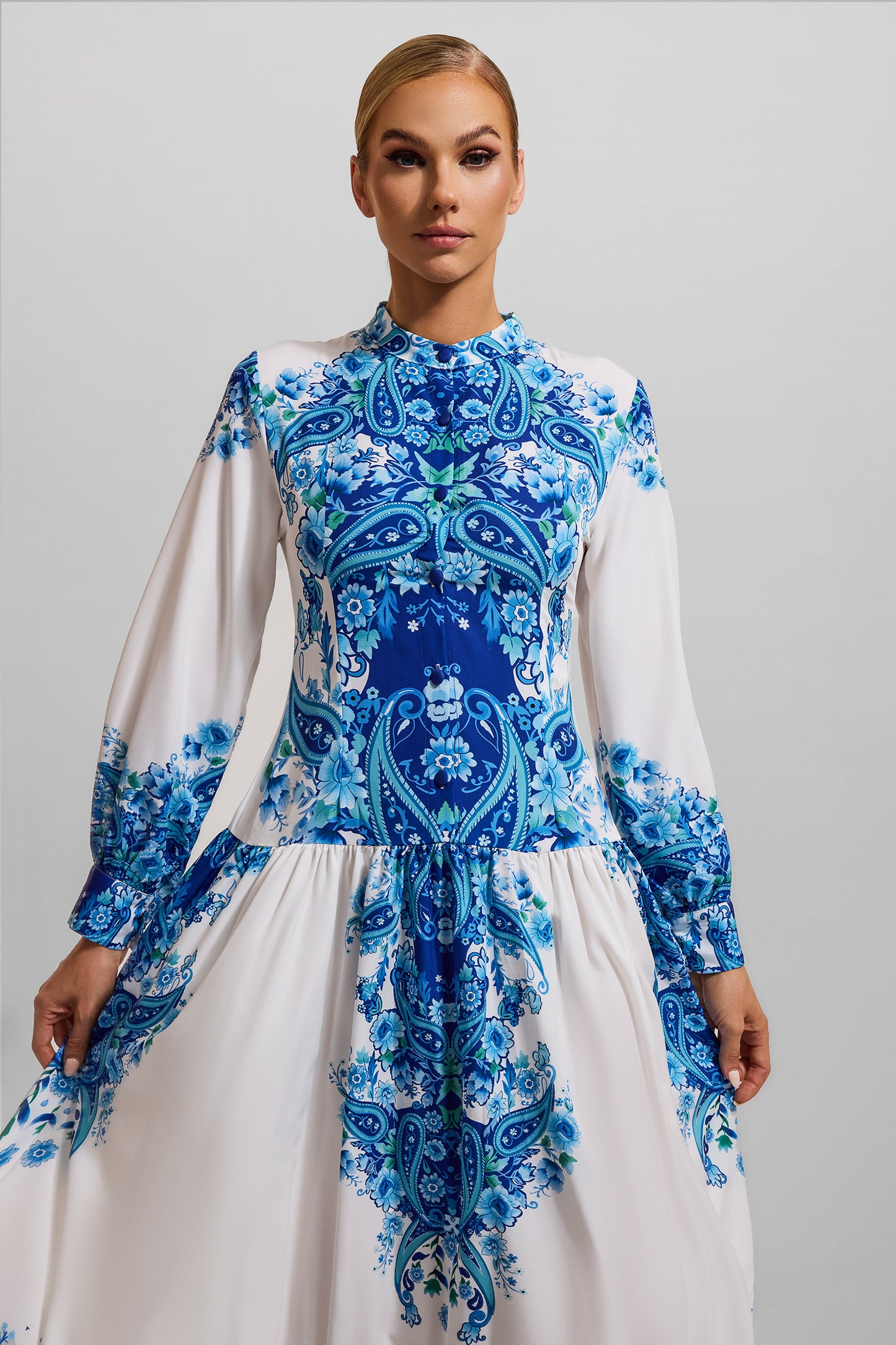 Gracefully Styled Dress for Any Occasion