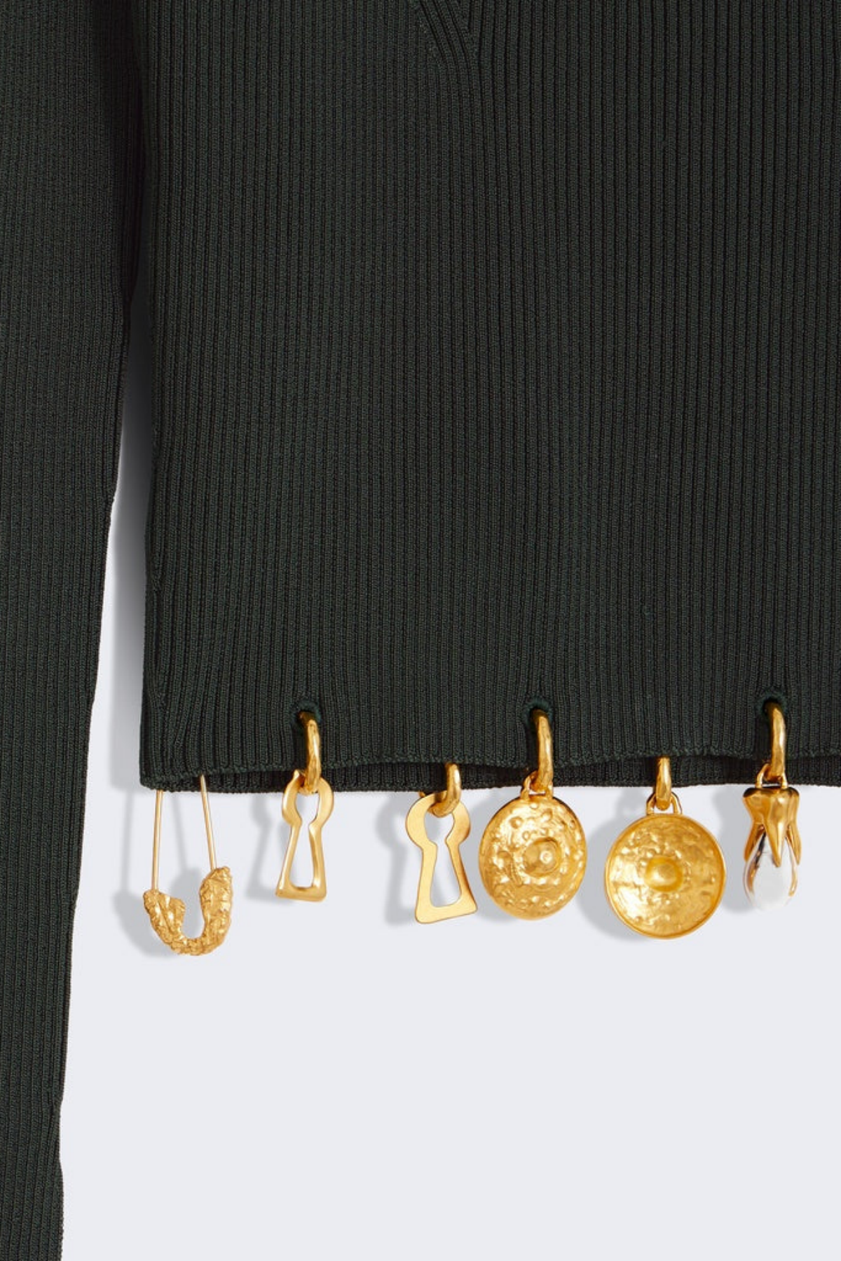 Effortlessly Elegant Top with a Timeless Design