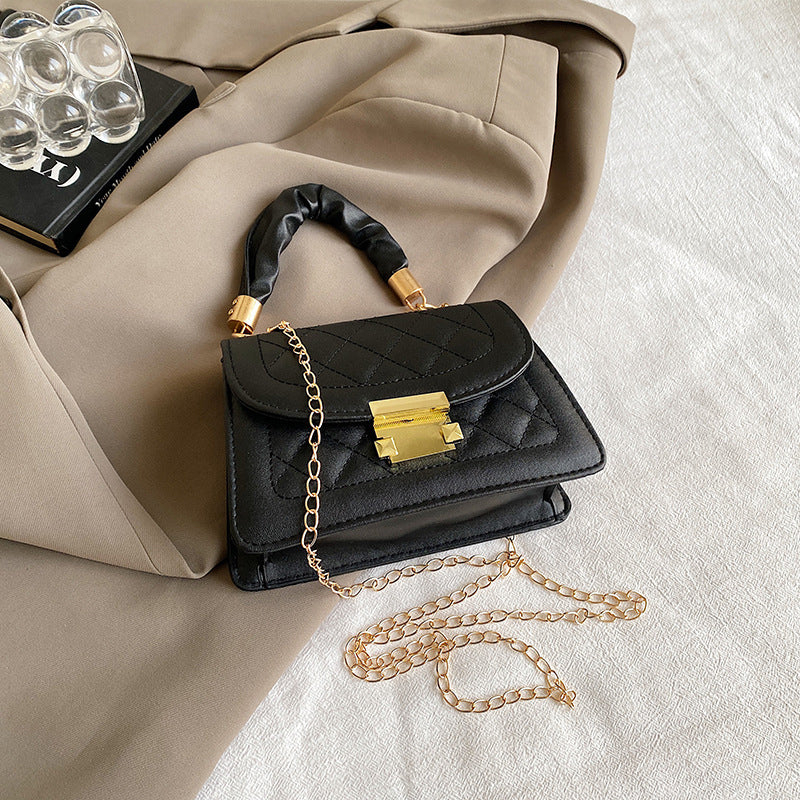 Beautifully Finished Bag in a Timeless Design