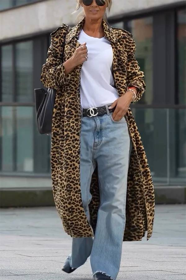 Classic Vintage & Enduringly Stylish Coat