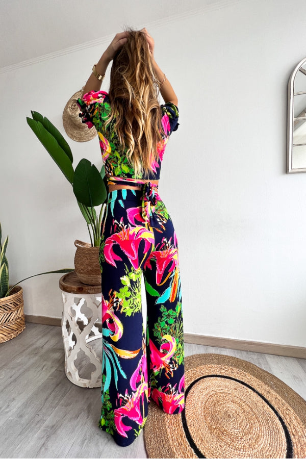 Elegantly Styled Pants for Everyday Wear