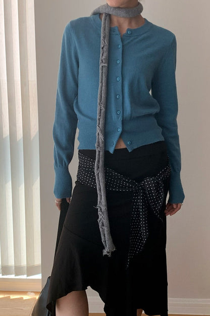 Effortlessly Elegant Cardigan with a Timeless Design