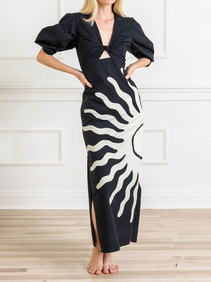 Effortlessly Elegant Dress with a Timeless Design