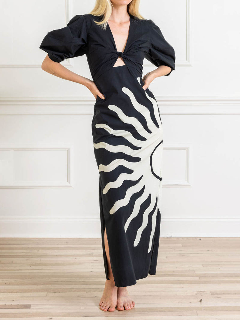 Effortlessly Elegant Dress with a Timeless Design