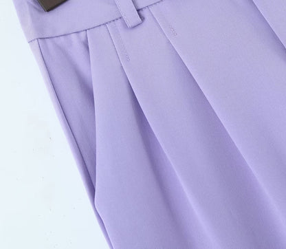 Well Tailored Pants with a Graceful Silhouette