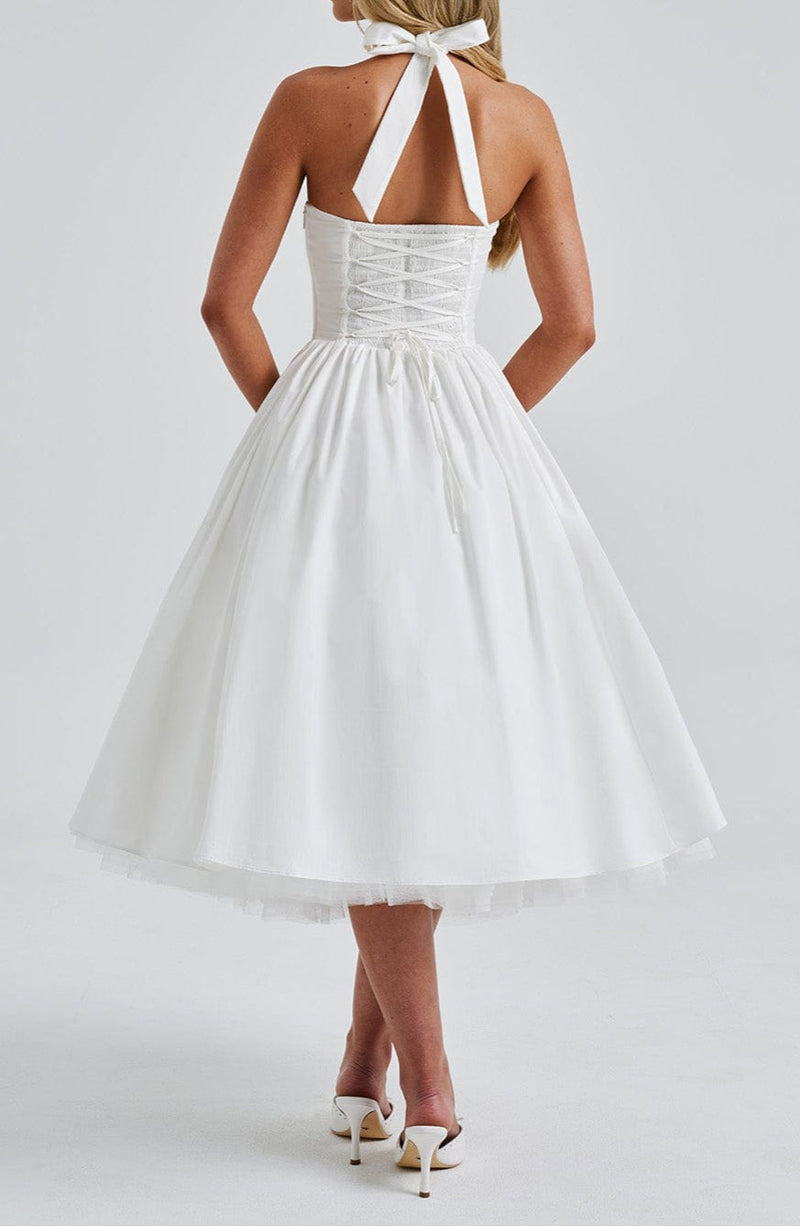 Gracefully Styled Dress for Any Occasion