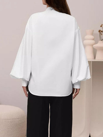 Sophisticated Blouse with a Clean Classic Look