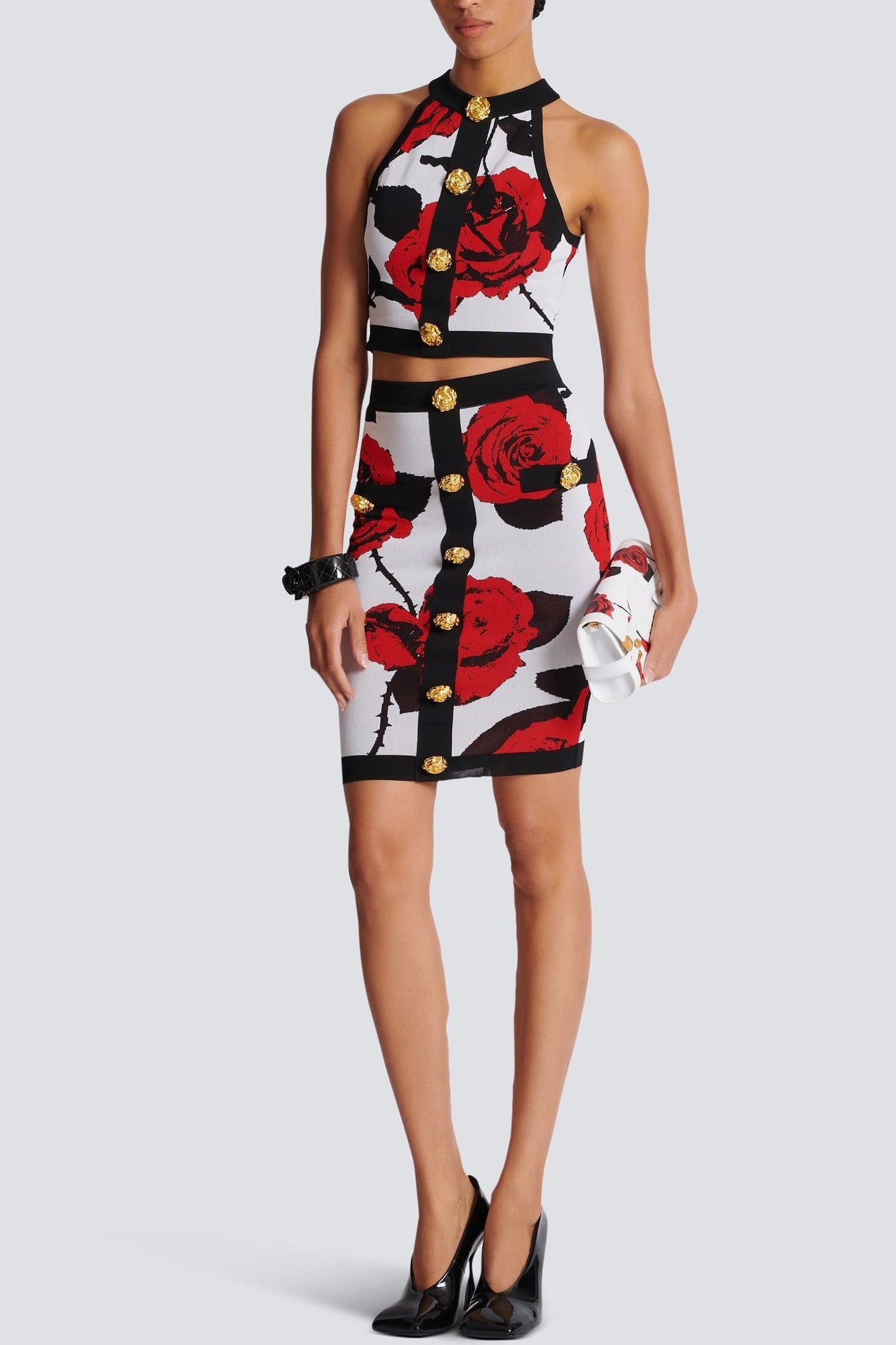Well Tailored Garment with a Graceful Silhouette