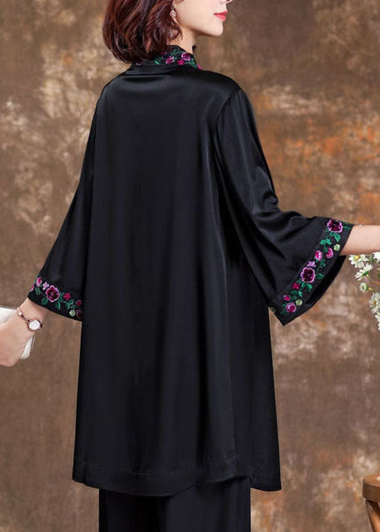Effortlessly Elegant Top with a Timeless Design