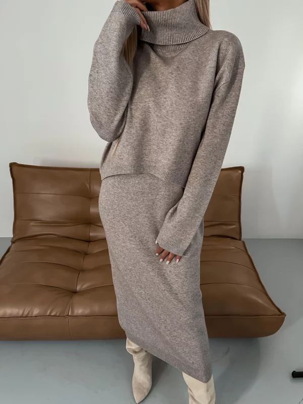 Polished Garment with an Effortless Classic Look