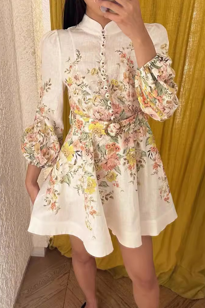 Beautifully Finished Dress in a Timeless Design