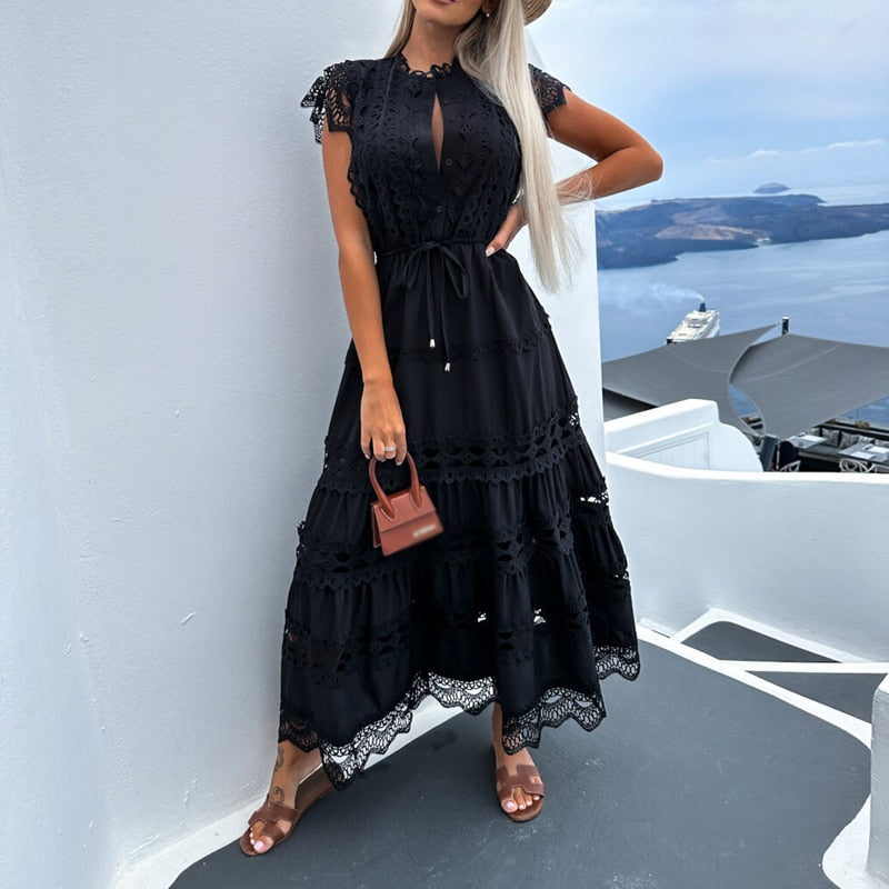 Well Tailored Dress with a Graceful Silhouette